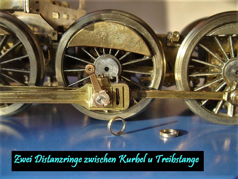 Der Vierkant ist in der Kurbel eingelötet und wird mit einem Pass Ring fest in der richtigen Stellung geschraubt.