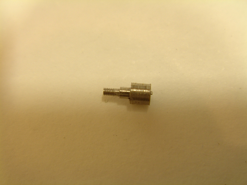 Ein Schrauben Rohling mit 0,7mm selbst sicherndes Gewinde.
