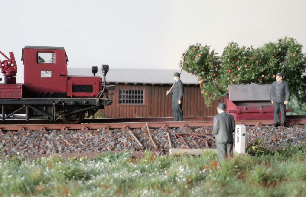 23 Werkzeug auslegen _kl.JPG