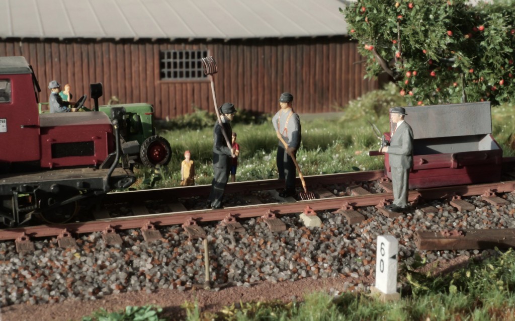 30 Schotter einbringen.jpg