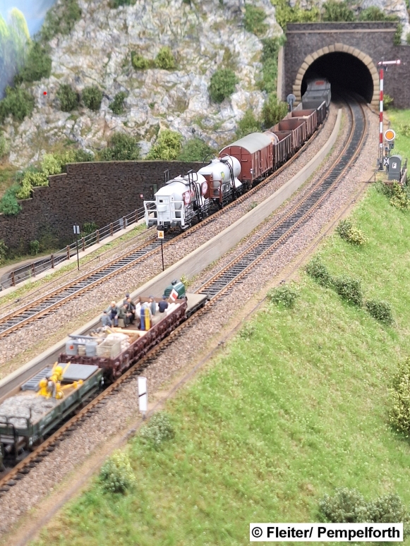 16-20251205_115927 KL.jpg