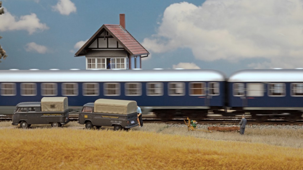 (23)_12540. F34 Gambrinus an Baustellejpg.jpg